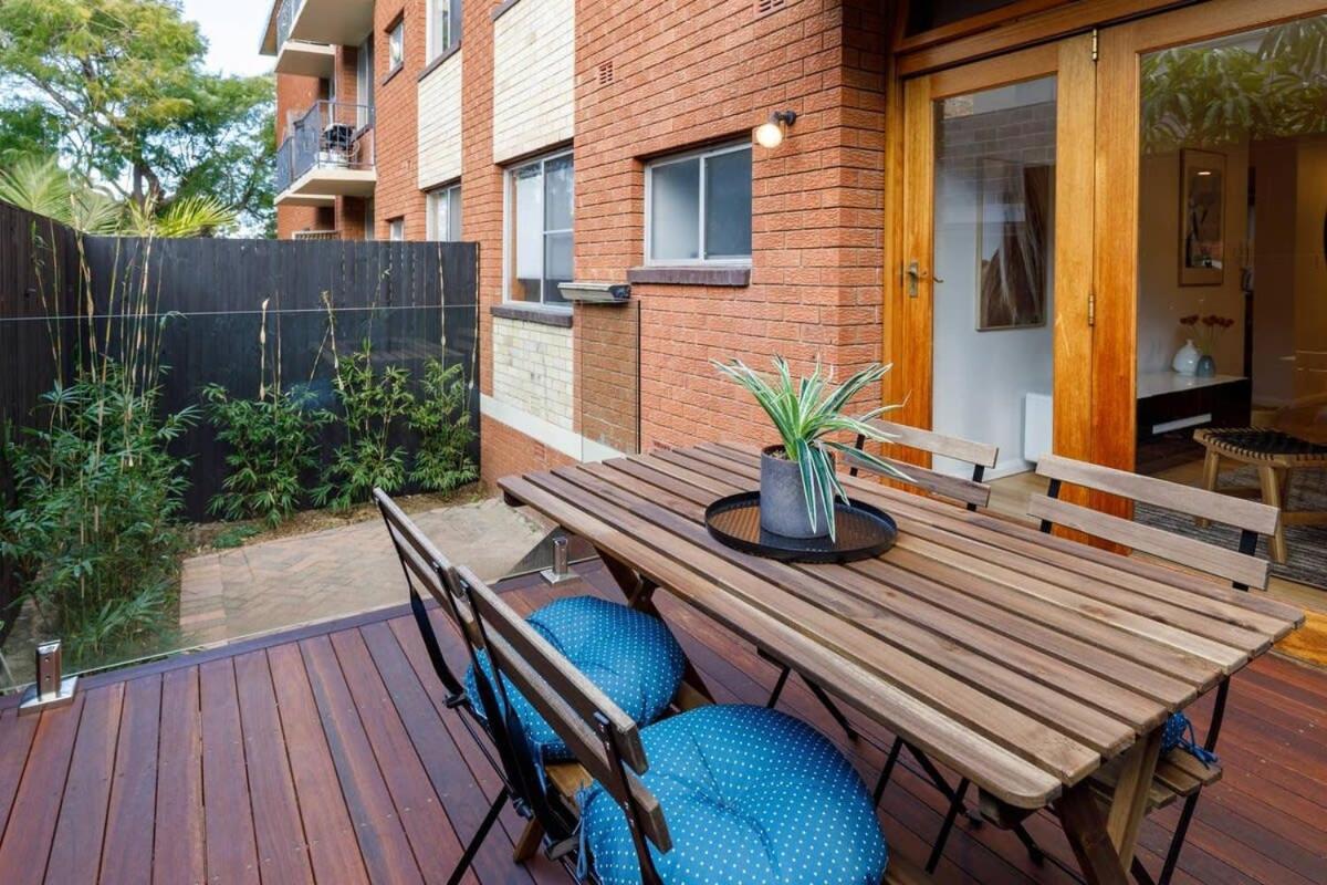 2 Bdrm In Annandale With Courtyard & Parking Apartamento