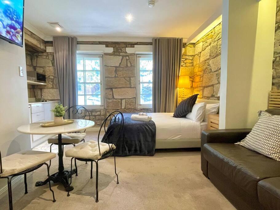 Escape - Pyrmont Stylish * Sydney