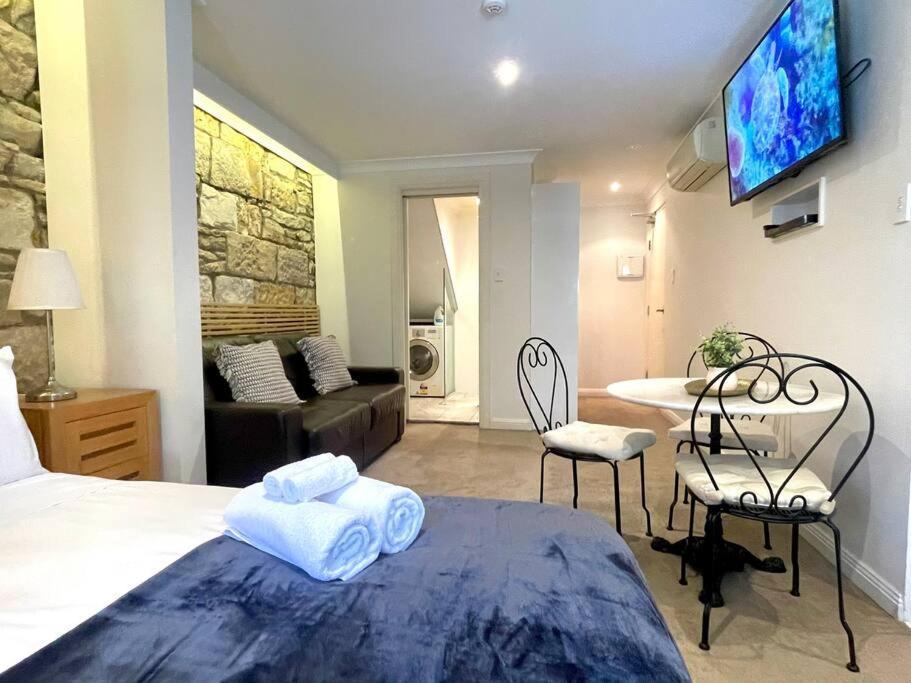 Escape - Pyrmont Stylish Apartment