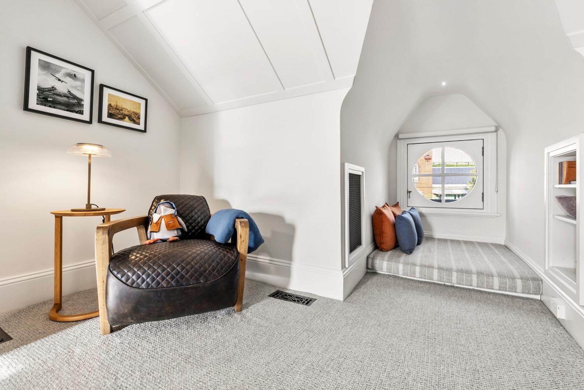 Apartment A Luxurious Heritage Retreat W. Harbour Views