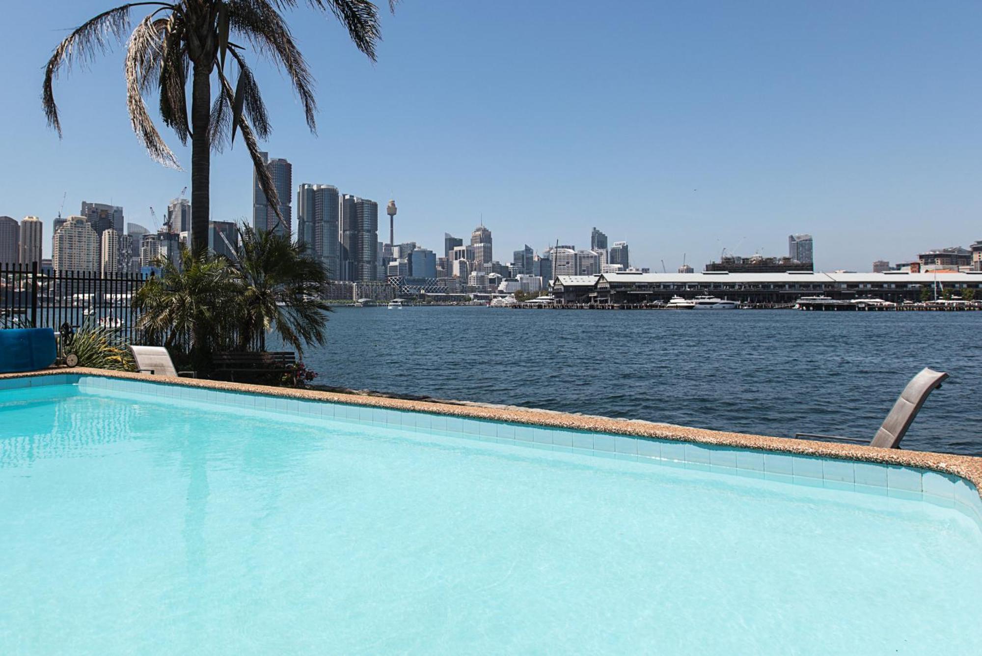 Wake Up To Harbour Apartment Sydney
