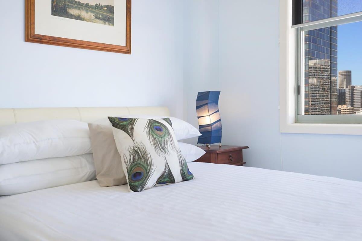 Perfect Pyrmont Penthouse With Tower View *