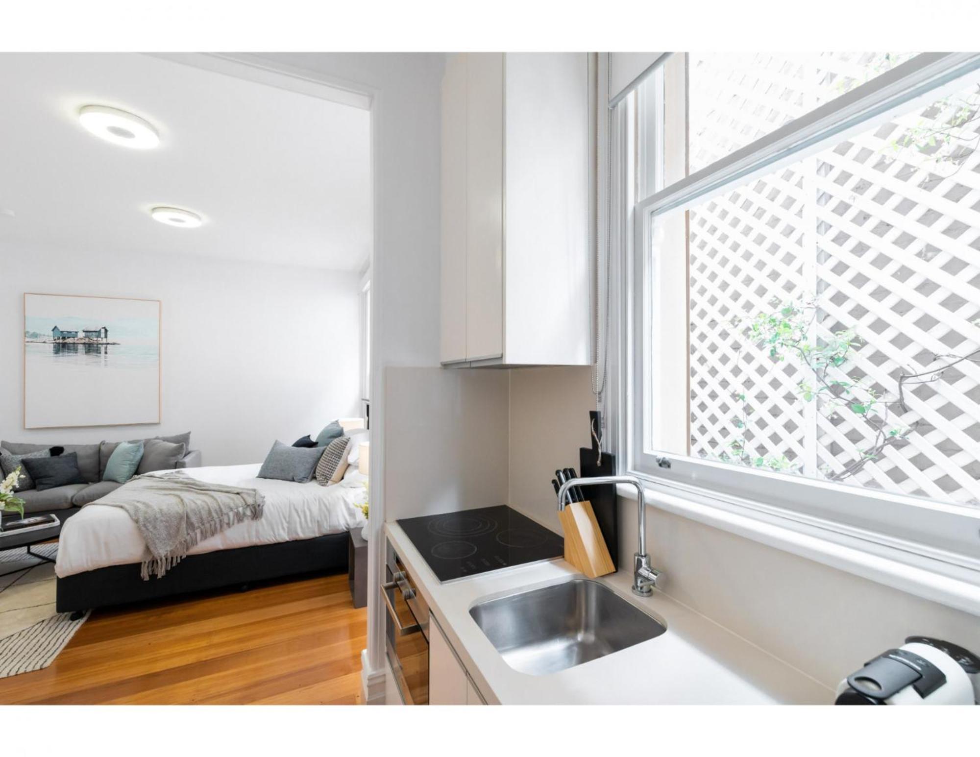 Apartment Renovated Studio In Bohemian Area Close To Duplicate *