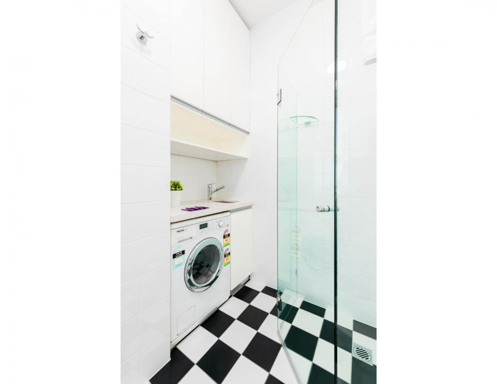 Renovated Studio In Bohemian Area Close To Duplicate Sydney