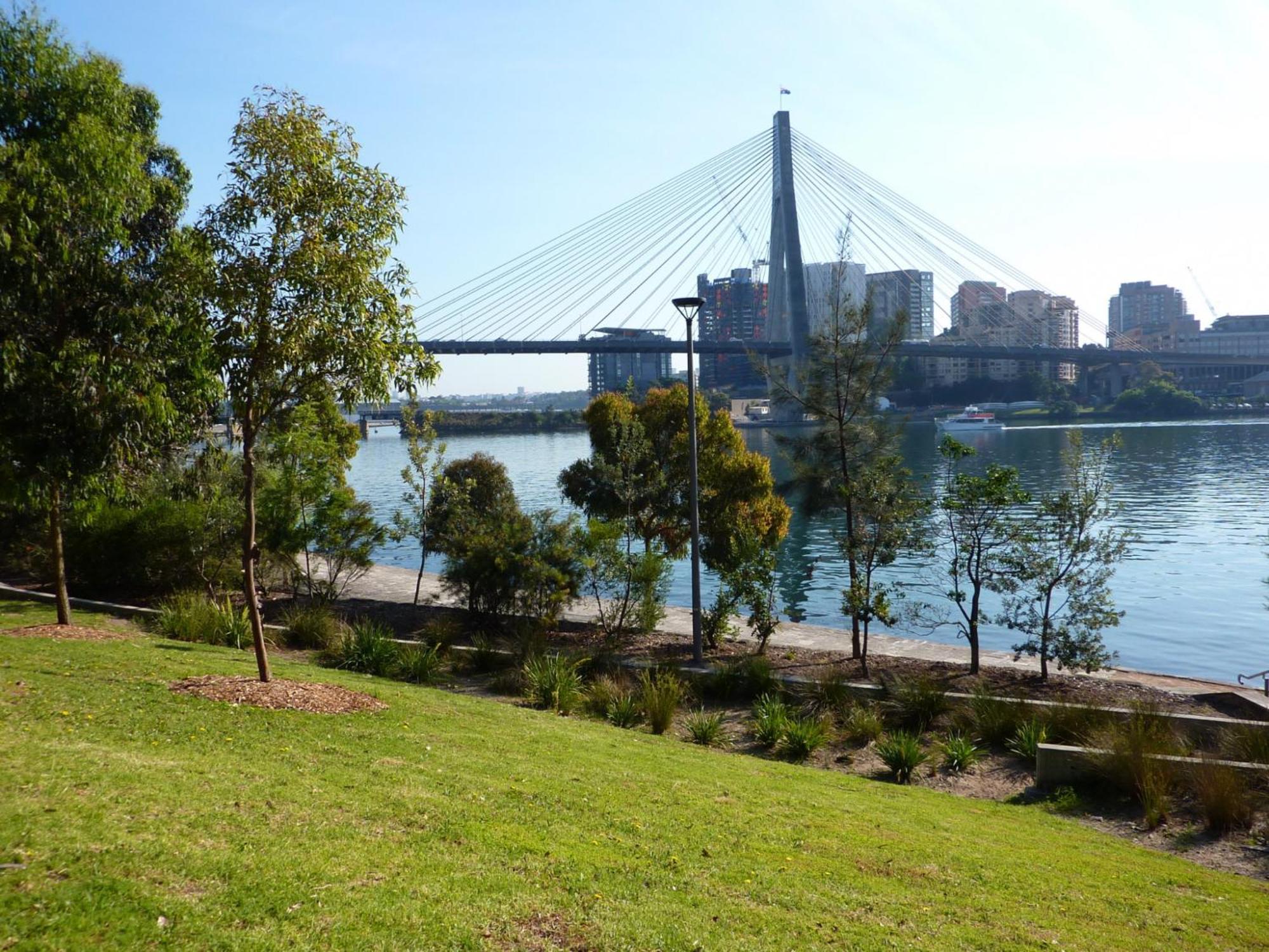 Perfect Located Comfy With Balcony Apartment Sydney