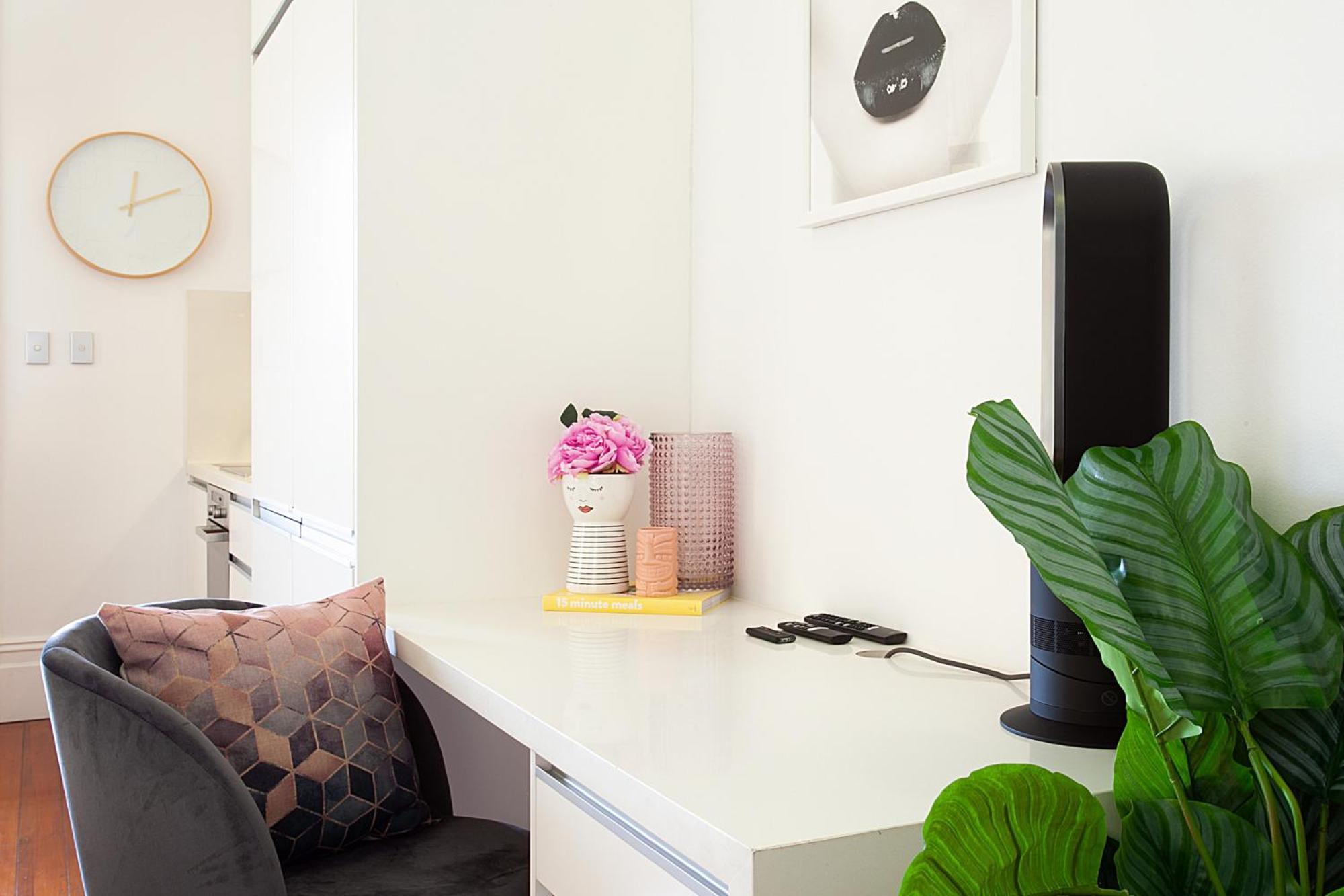 Charming With Balcony In Inner-city Glebe Apartamento