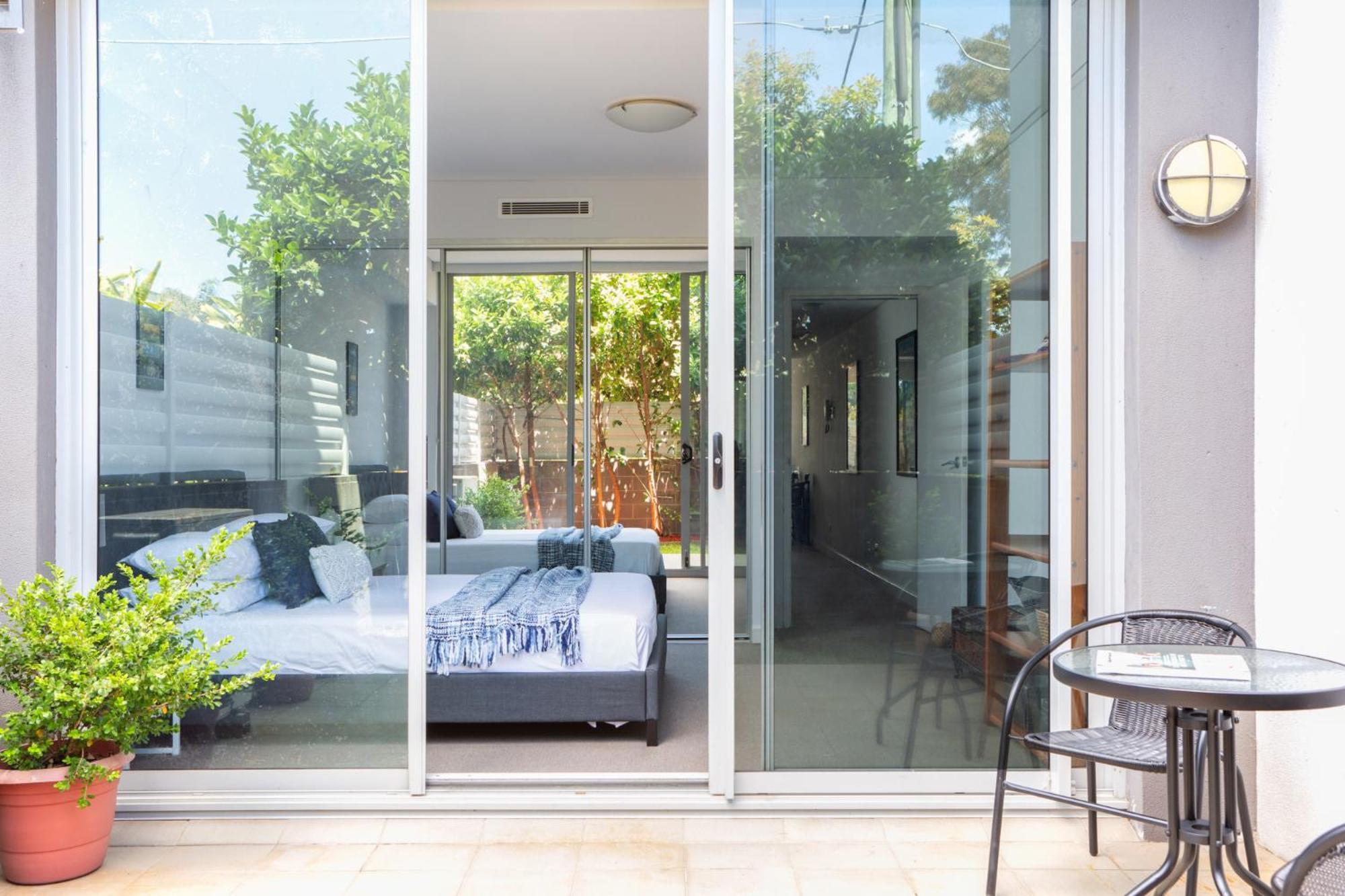 Spacious Modern In Sydney's North Shore *