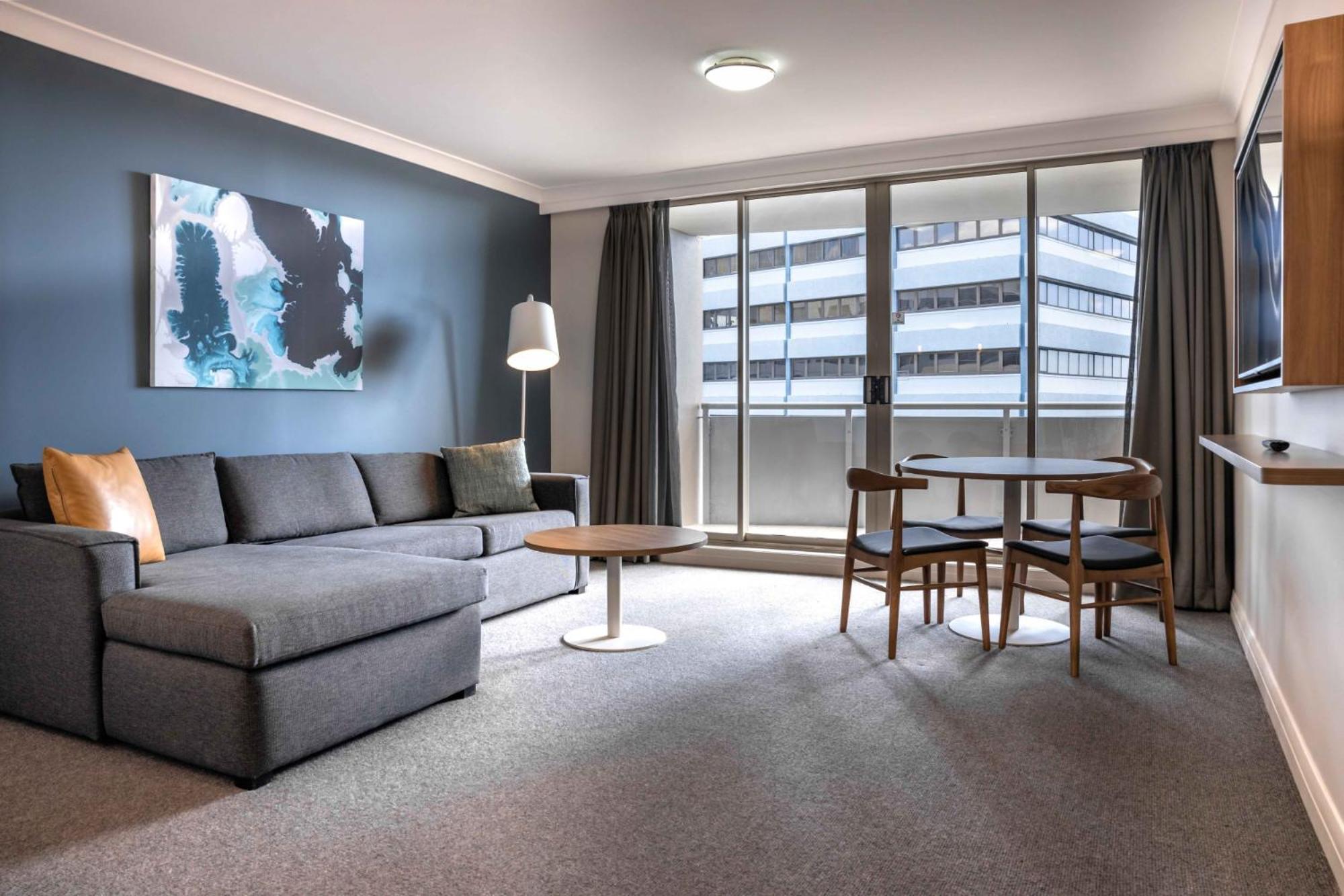 1-bed With Parking, Pool, Sauna & Gym * Sydney