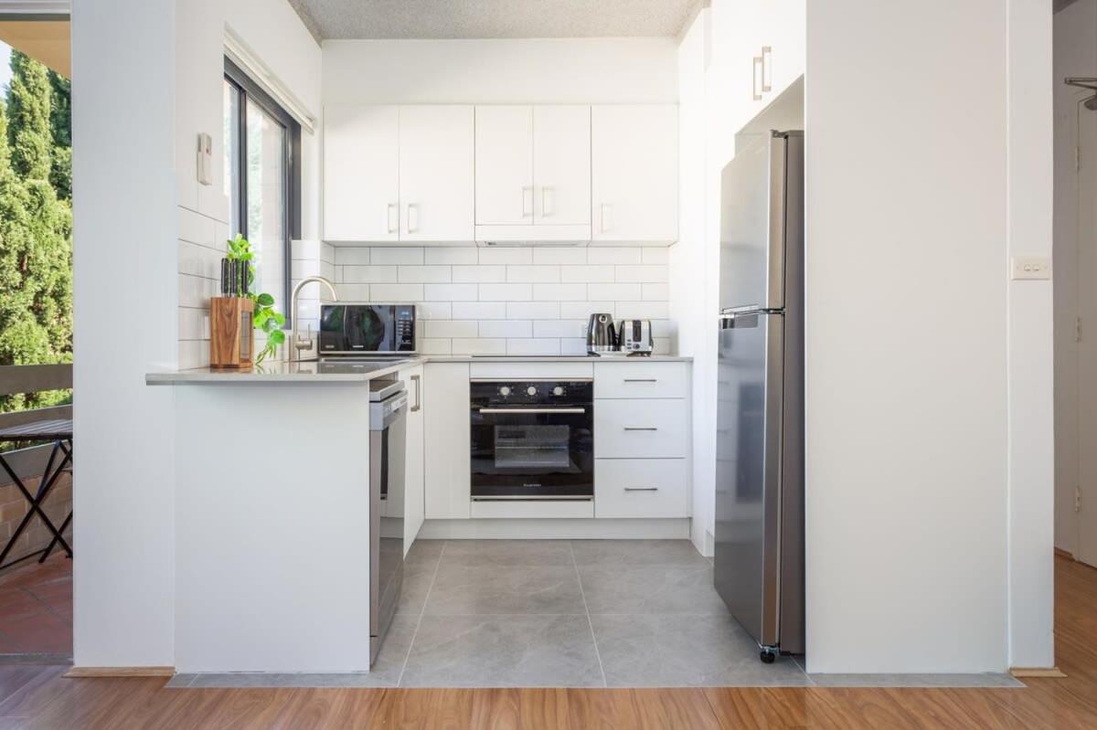 Unit With Balcony, Backyard And Parking Near Shops Duplicate Apartment