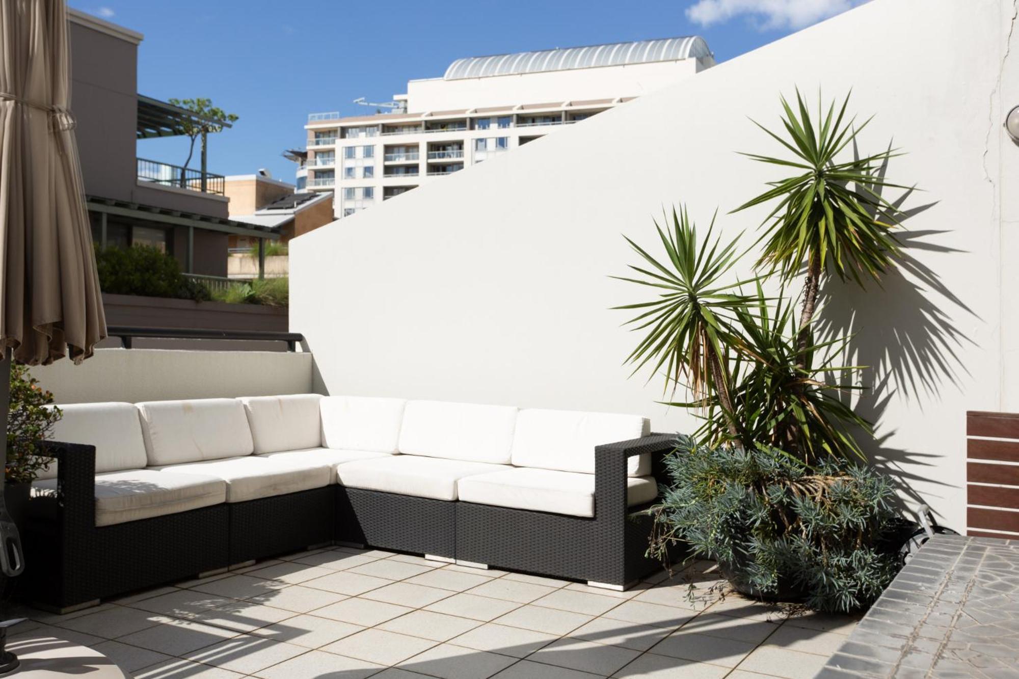 Chic Unit With Rooftop Terrace Near Sights & Shops Sydney