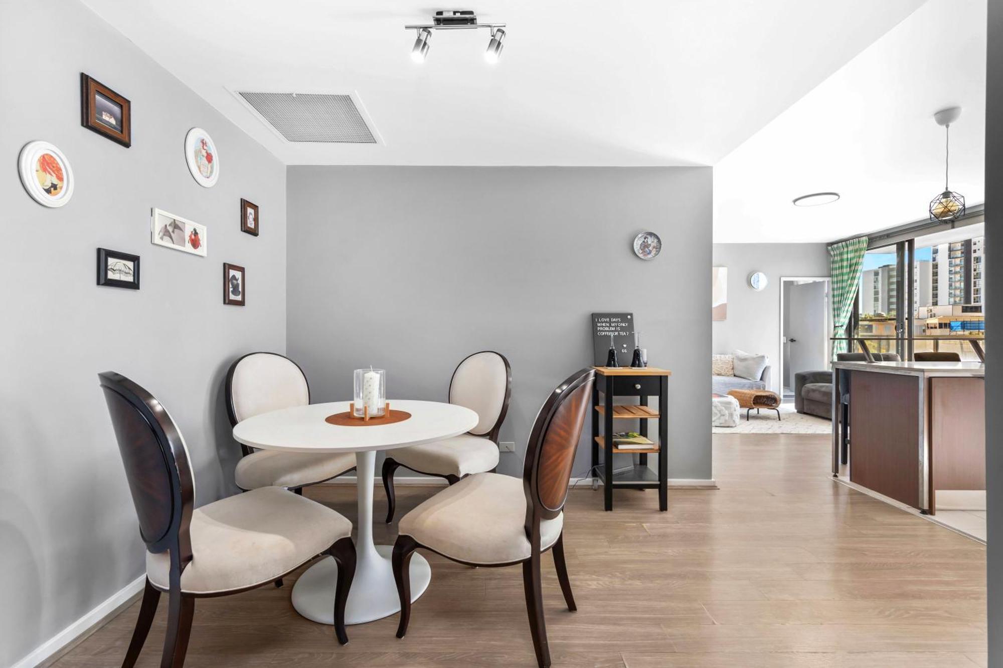 Charming Peaceful 3br In Heart Of Rhodes * Sydney