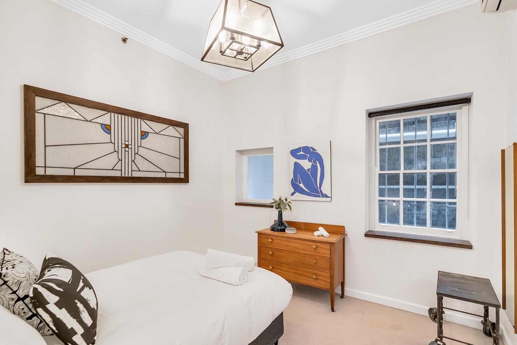 Latitude -kirribilli Opera House Views