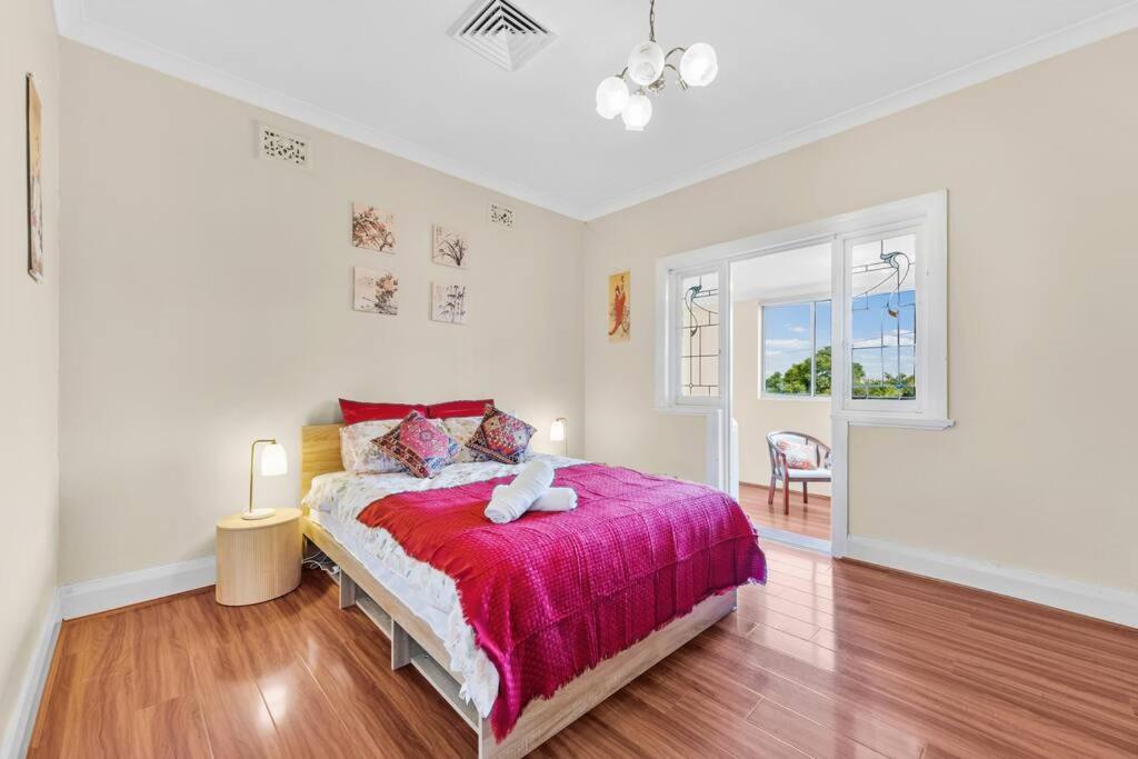 Holiday home Water View House In Putney *