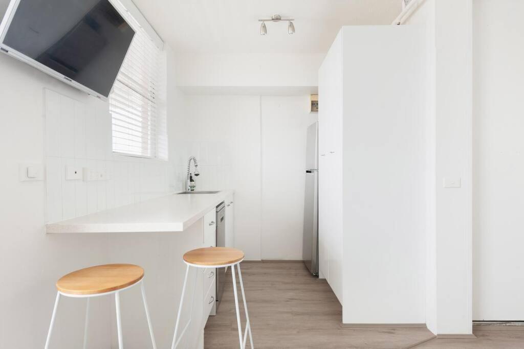 Sam's Bondi Floor - Lift, View, Pool, Secure Apartment *
