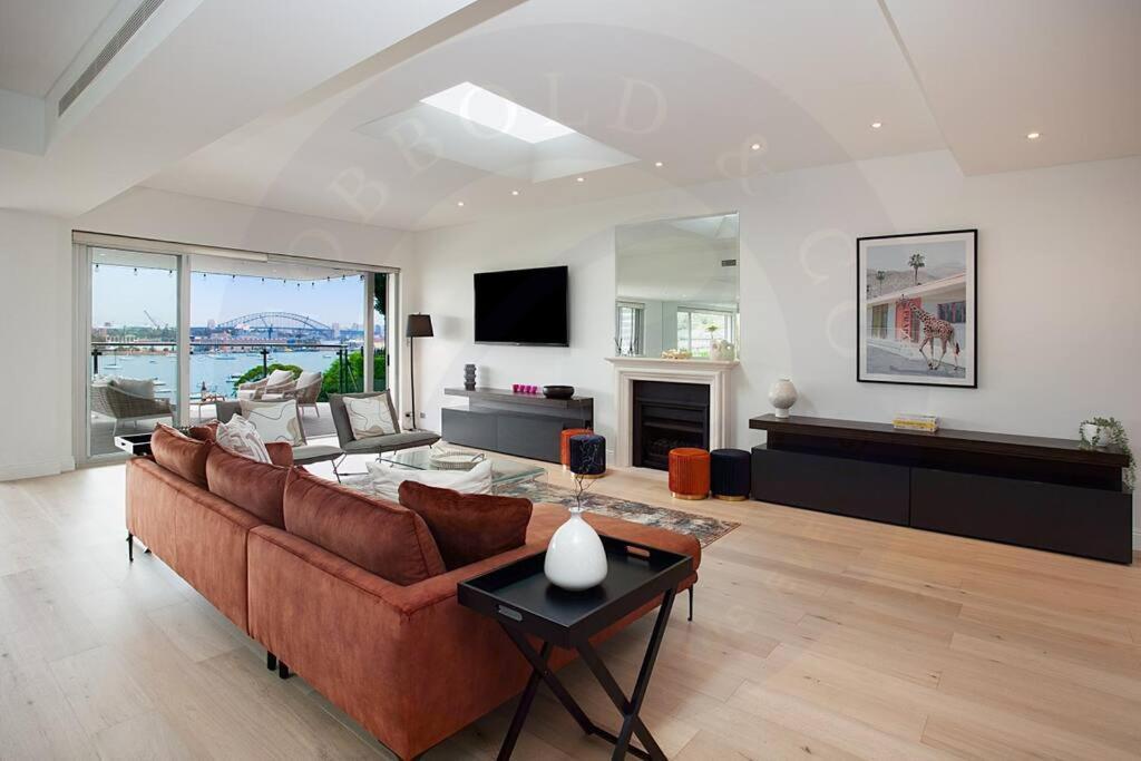 Kanangra - A Superb House On Harbour Holiday home *