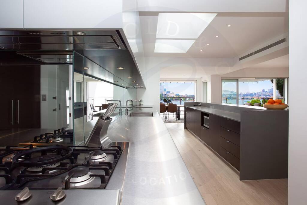 Kanangra - A Superb House On Harbour Sydney
