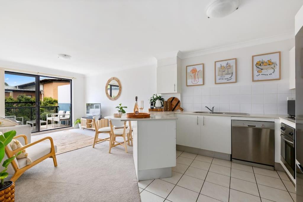 Chic Brookvale Unit-big Balcony! * Sydney