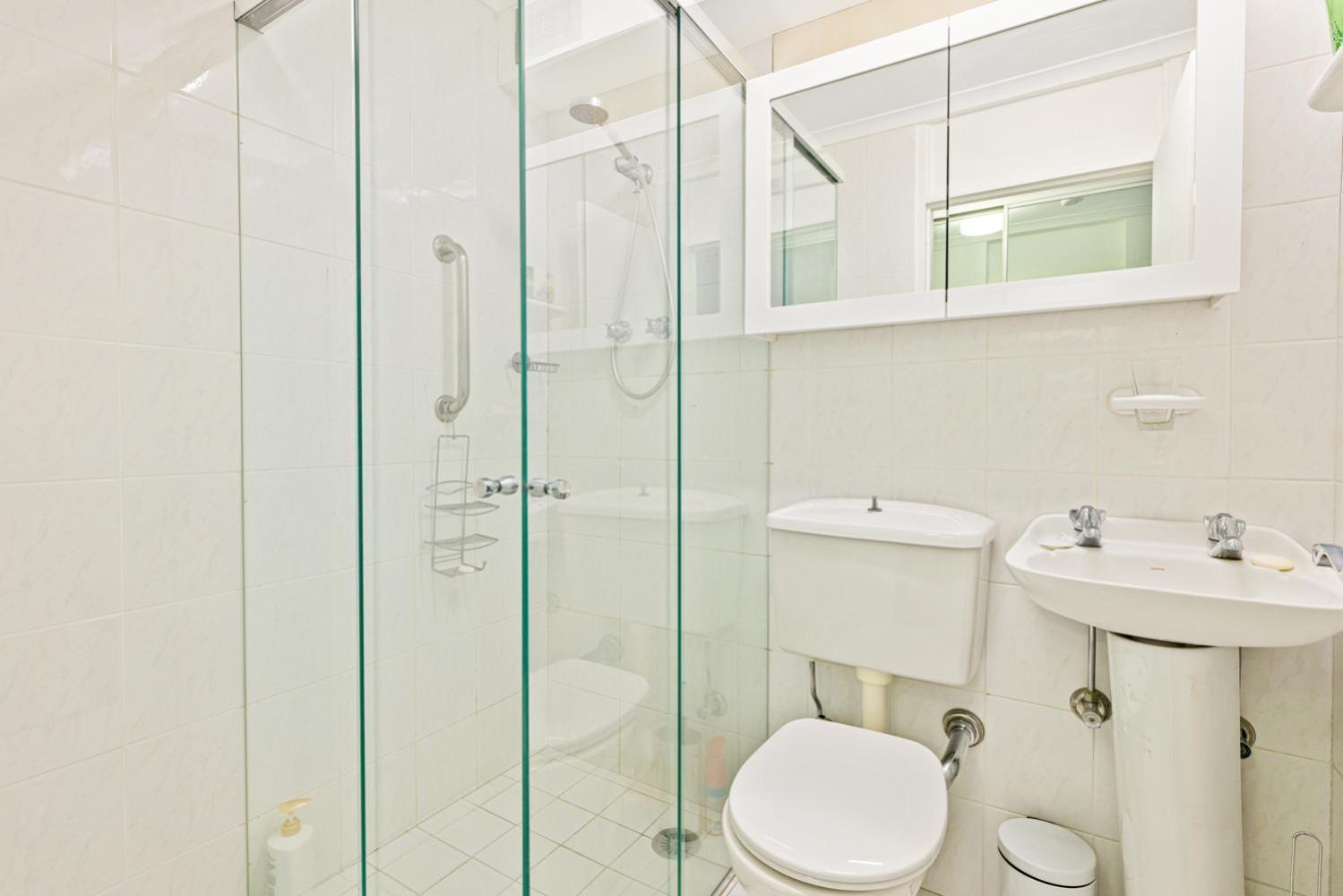 Henry12 Self- Catering Apartment Sydney