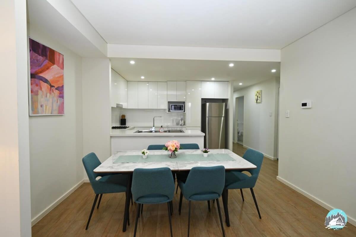 Aircabin - Canterbury - Cheerful - 2 Bed Apartment Sydney