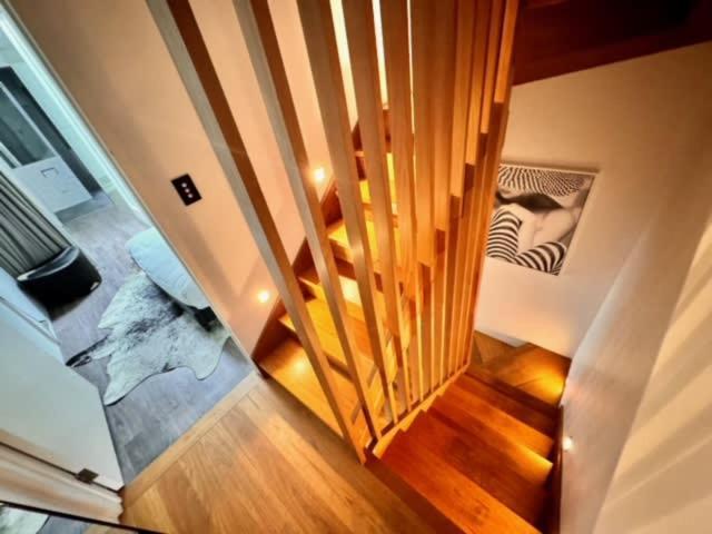 3 Storey House Walk To Fox Scg & Casa de férias Sidney
