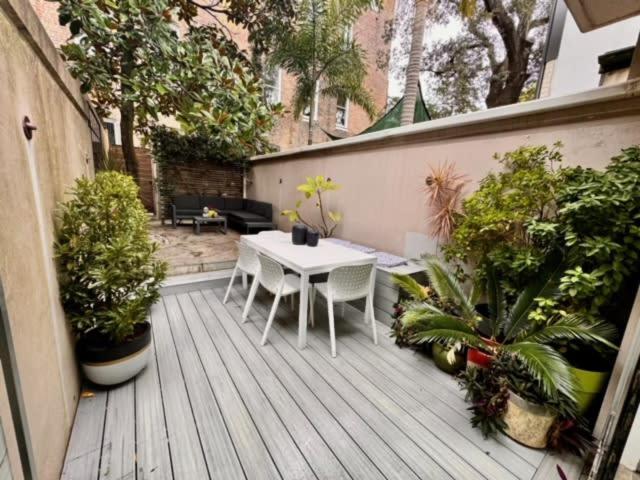 3 Storey House Walk To Fox Scg & Casa de férias Sidney