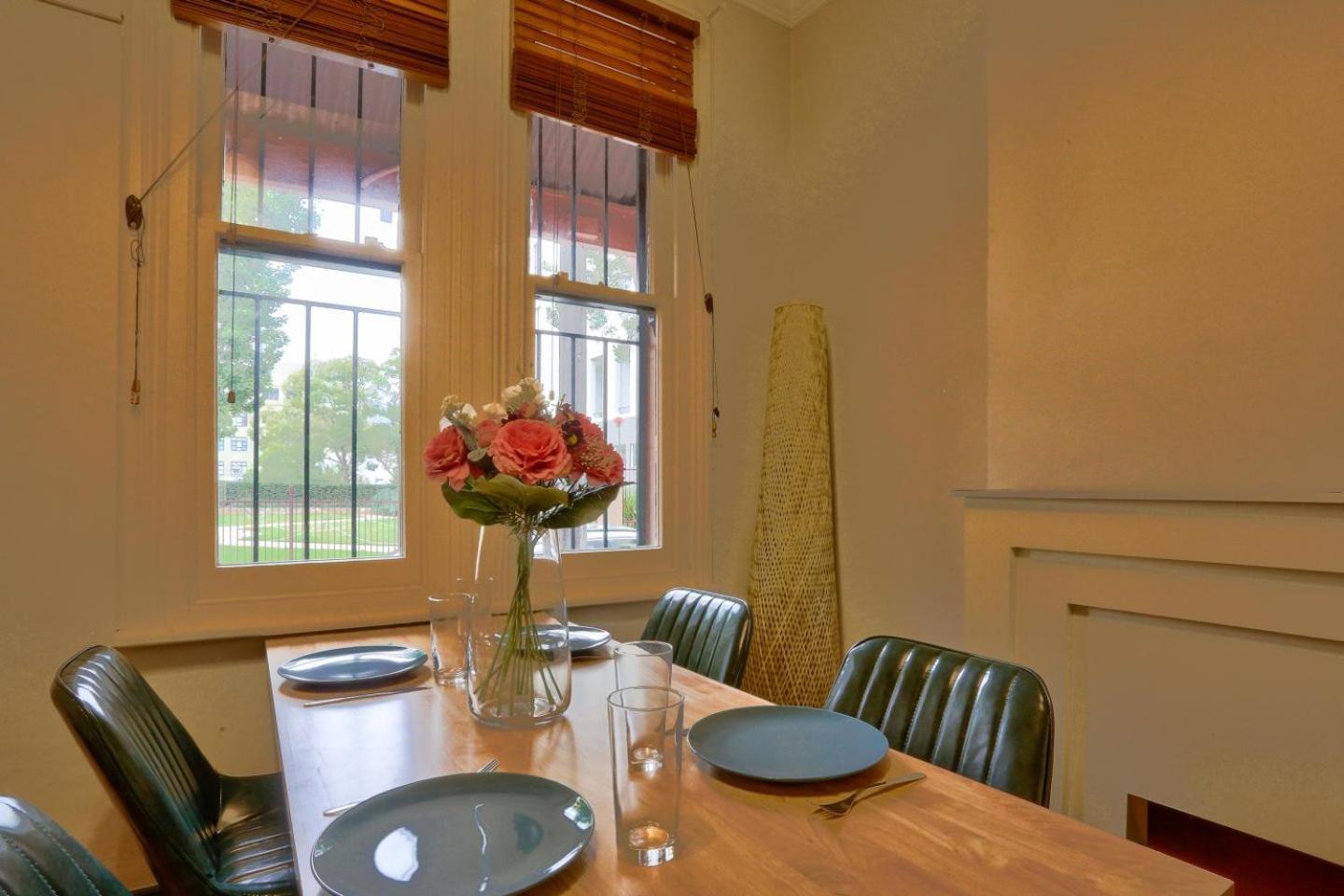 Awesome 2 Bedroom House Surry Hills * Sidney