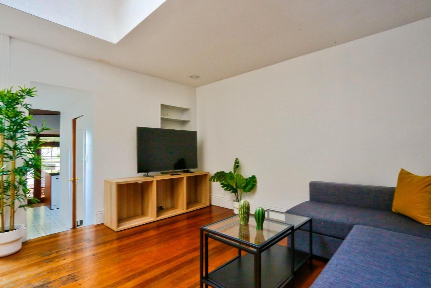 2 Bedroom House At The Centre Of Pyrmont Sydney