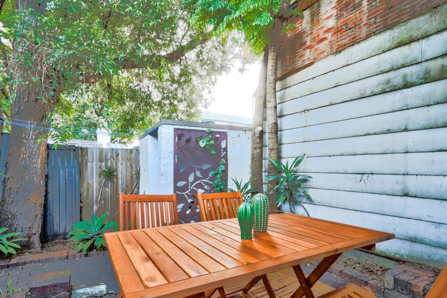 2 Bedroom House At The Centre Of Pyrmont Ferienhaus *
