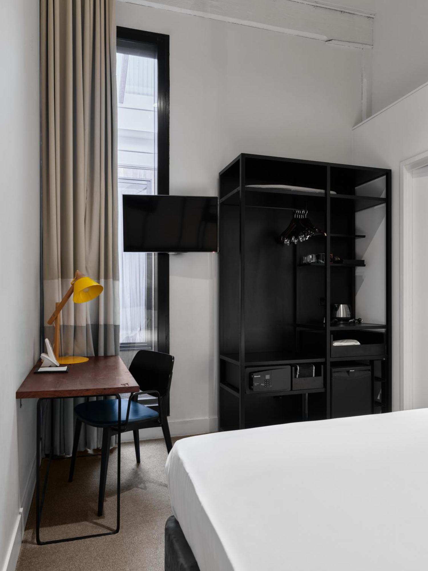 Hotel Woolstore 1888, - Handwritten Collection 5*
