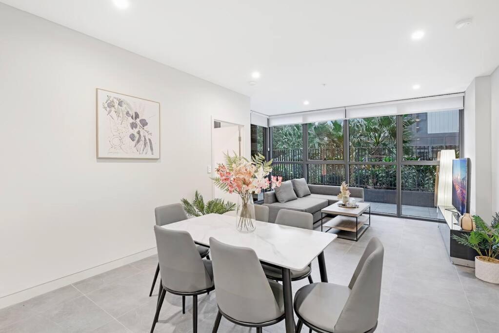 Modern 2b2b At Homebush Apartment
