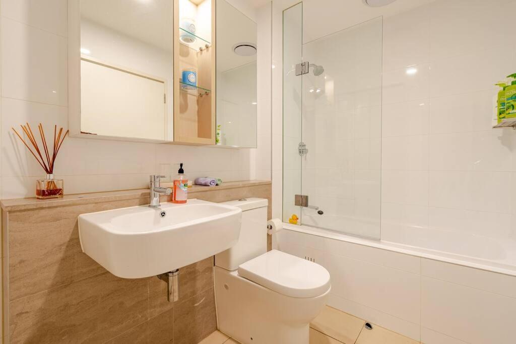 Macquarie Park Paradise-city View
