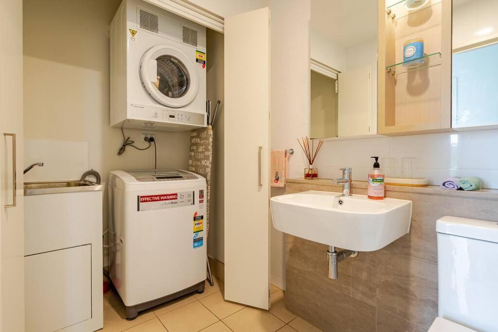 Macquarie Park Paradise-city View