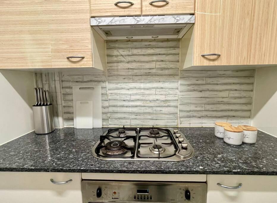 Cozy 2b2b Apt At Hurstville Sidney