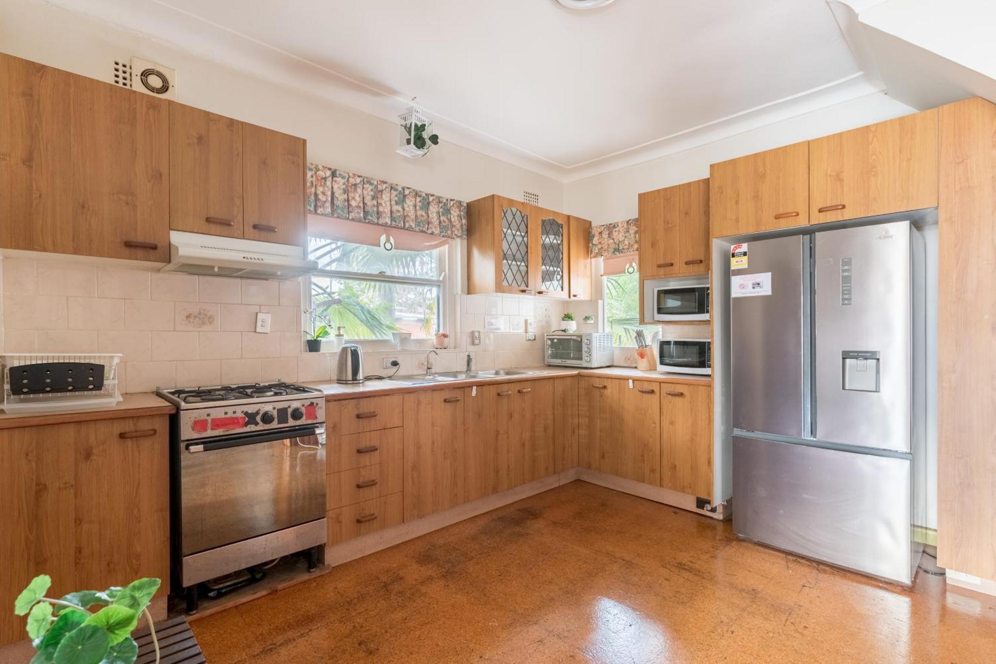 Bright King - Waterfront - Near Stations - Shared Bathroom * Sydney