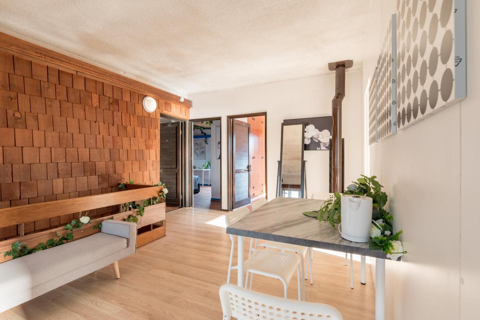 Bright King - Waterfront - Near Stations - Shared Bathroom *