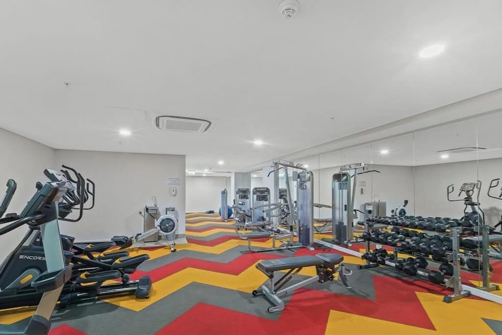 Modern 1b1b With Free Pool&gym *