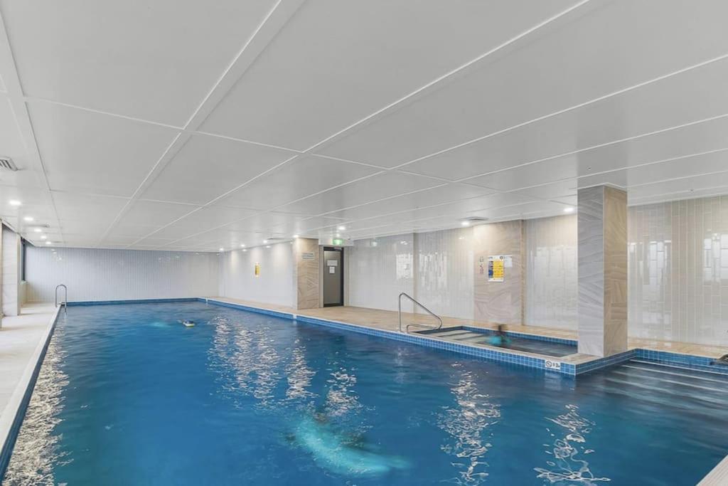 Modern 1b1b With Free Pool&gym Sydney