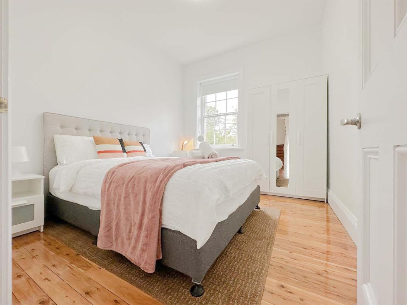 Millers Point Waterview *
