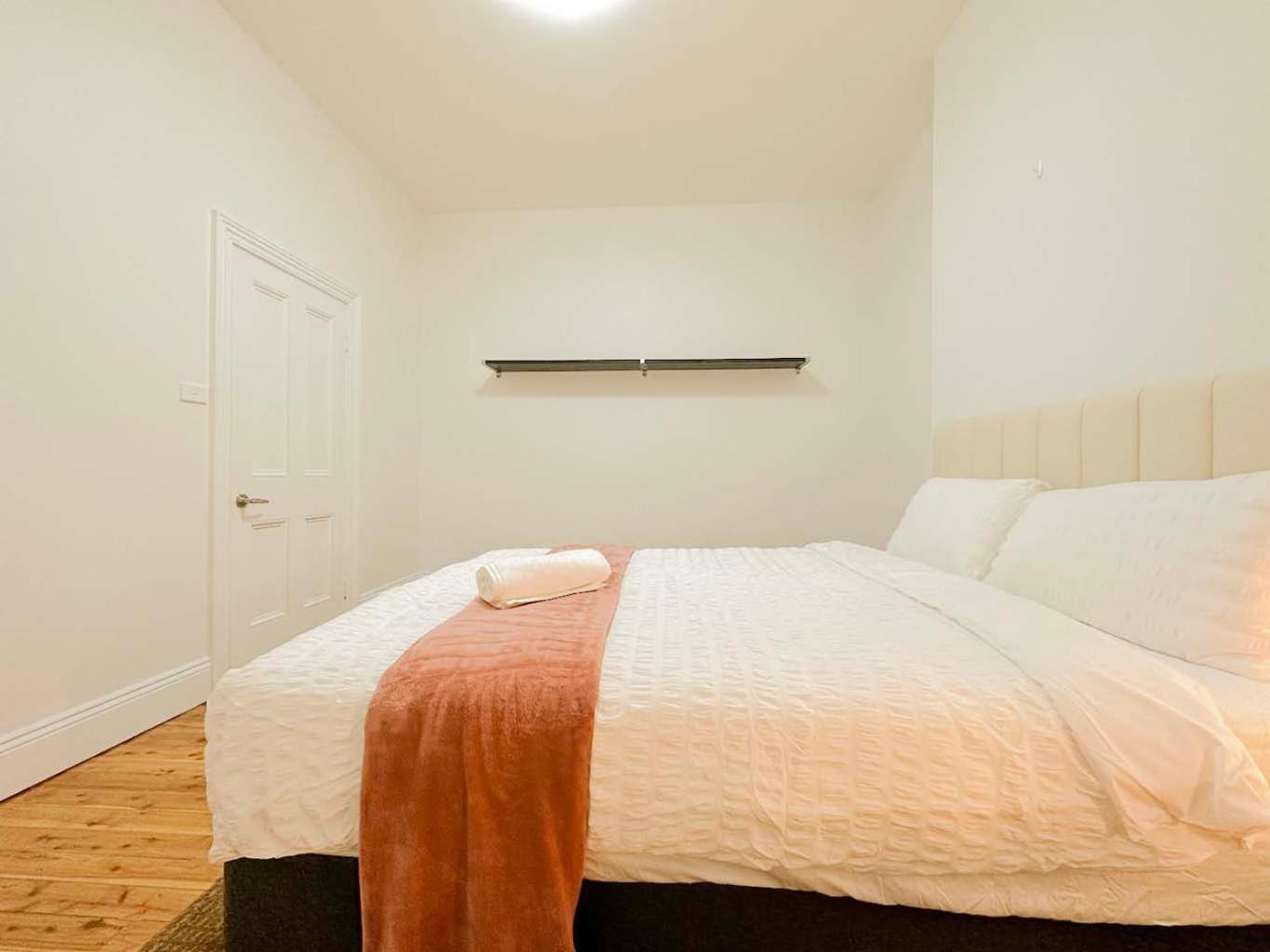 Millers Point Waterview Homestay *