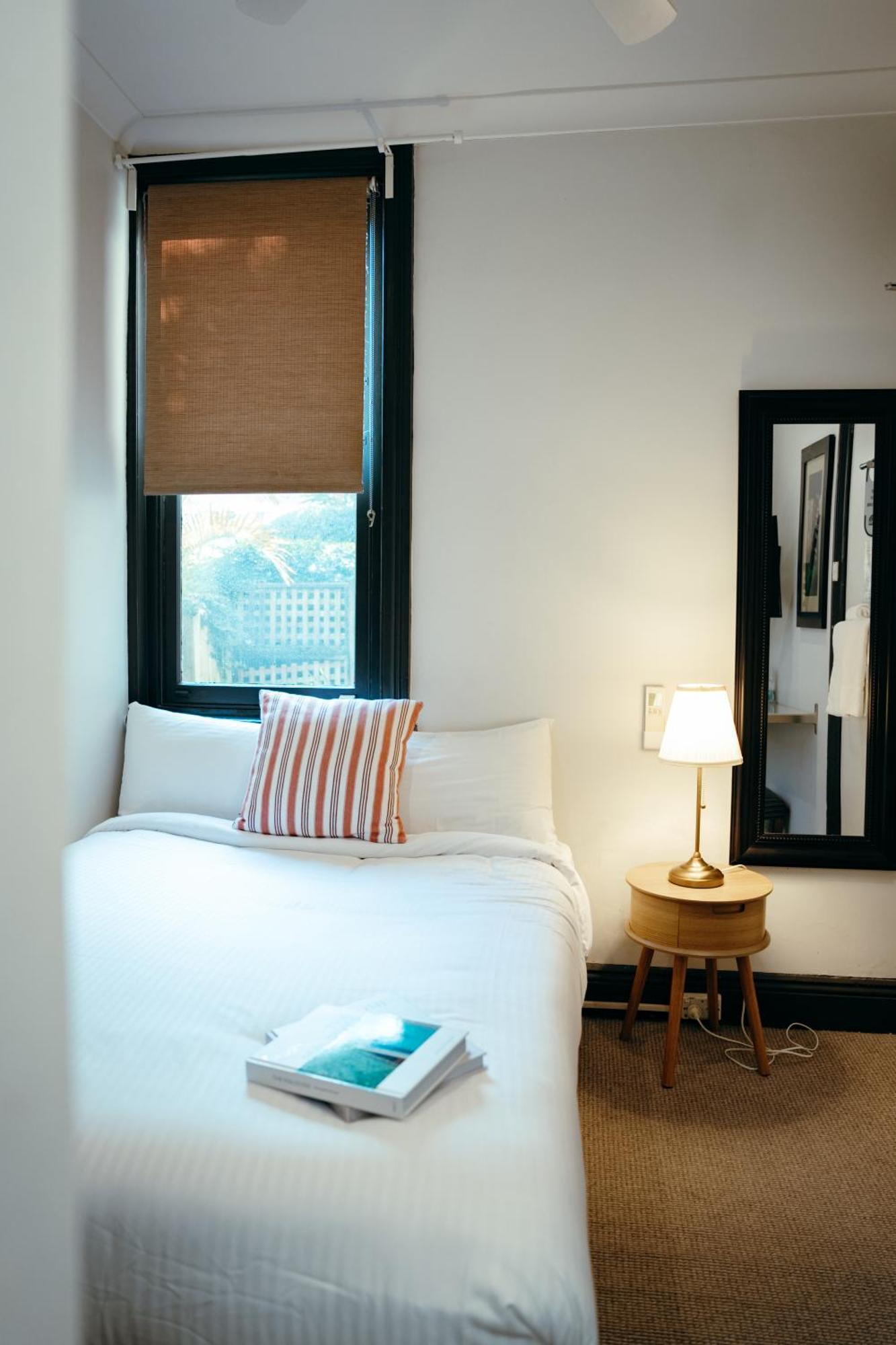 Cremorne Point Manor Guest house