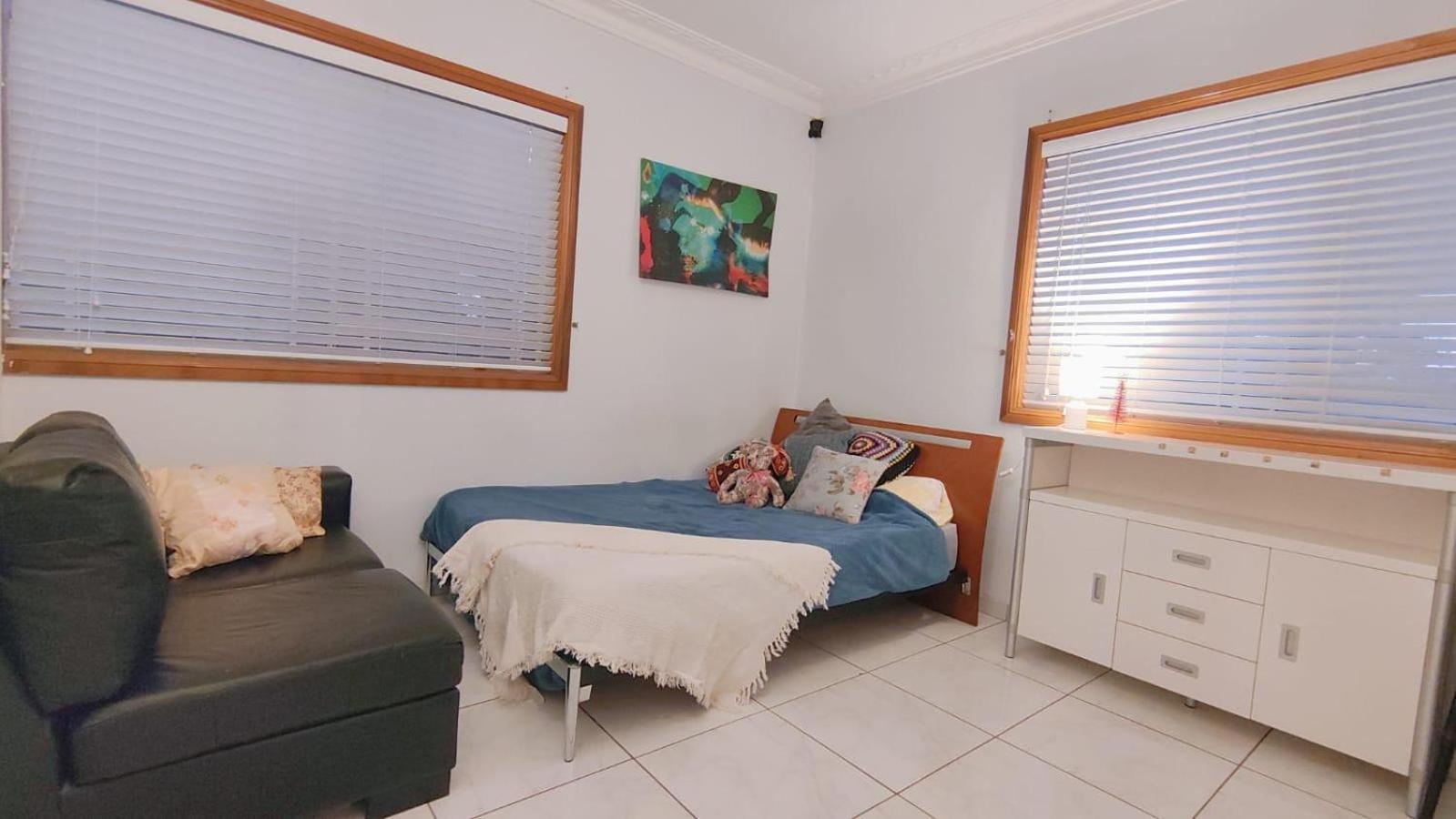 Villa Luxury Next To Parks Shops *
