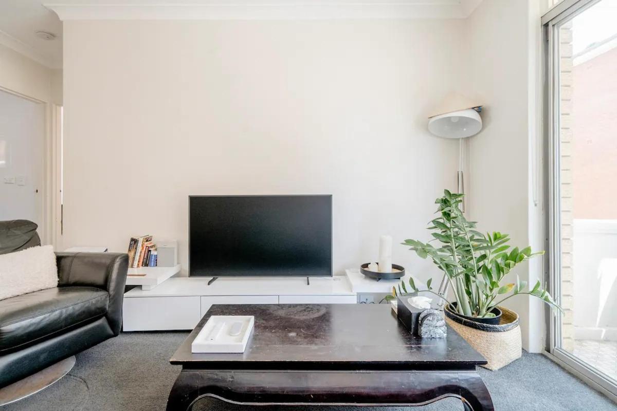 Lovely Bedroom In Eastern Suburbs Hospedagem domiciliar