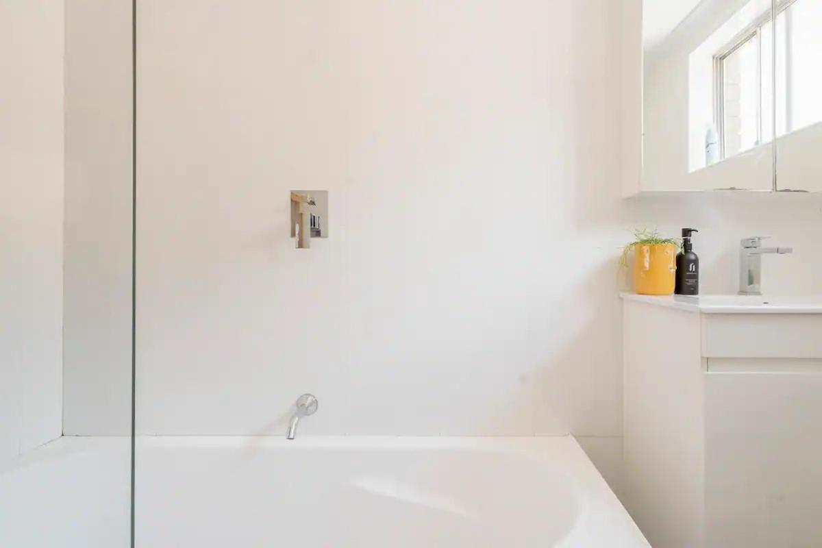 Hospedagem domiciliar Lovely Bedroom In Eastern Suburbs