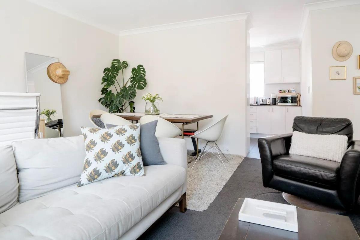 Hospedagem domiciliar Lovely Bedroom In Eastern Suburbs