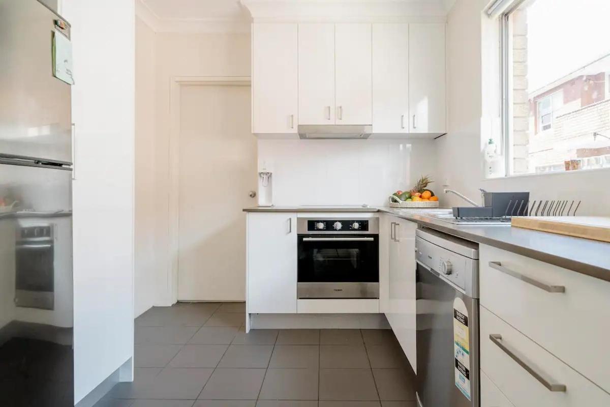 Lovely Bedroom In Eastern Suburbs Hospedagem domiciliar *