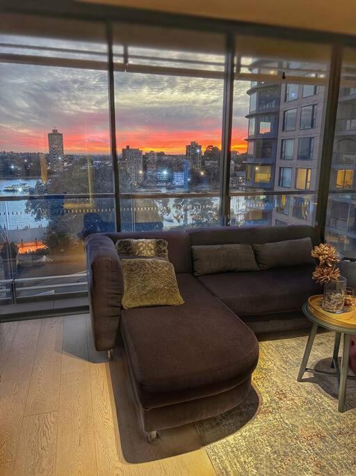 Kozyguru Milsons Point Amazing View 2 Bed