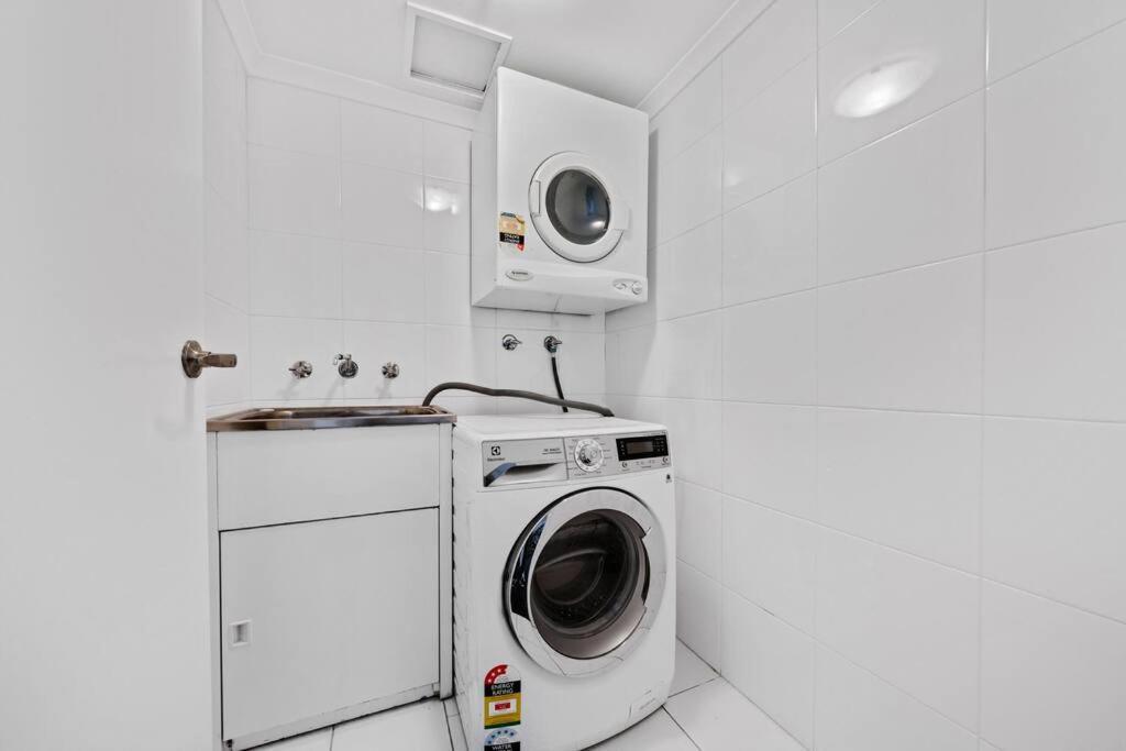 Perfectly Located Cbd 3 Bedrooms