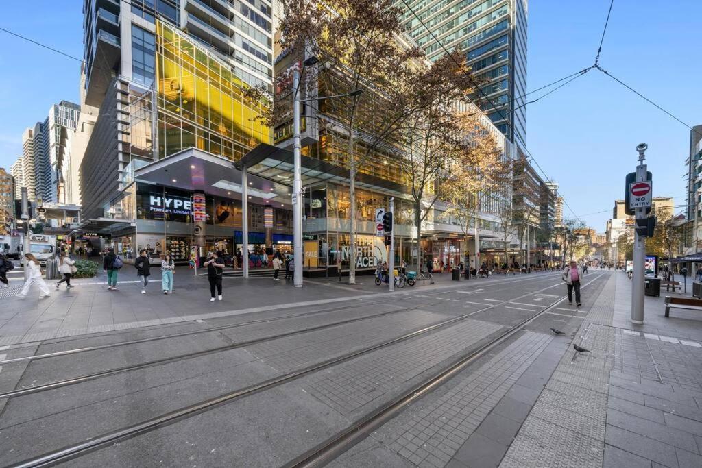 Perfectly Located Cbd 3 Bedrooms *