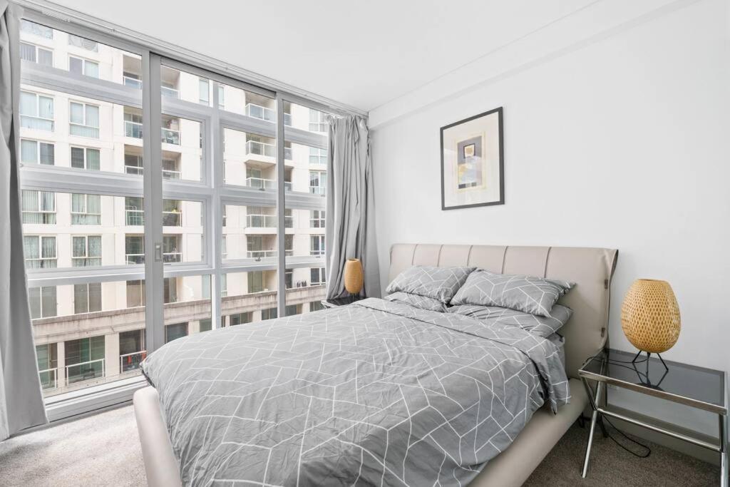 Apartment Vibrant 2bd Hideaway - 1 Bd Converted From A Study *
