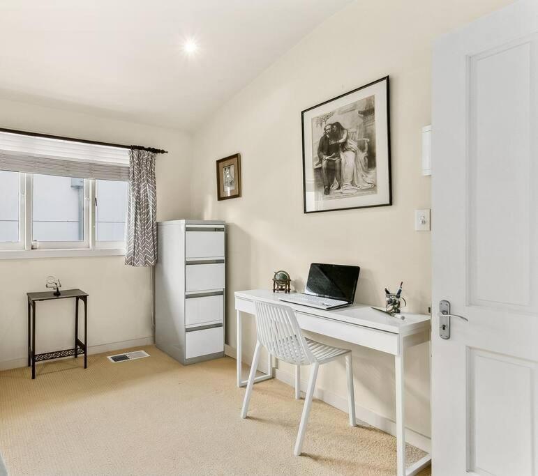 Mus14 - 2 Bedroom - Muston Street, Mosman Apartment Sydney